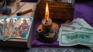 Practicar un ritual para el dinero es ideal en la luna nueva de mayo.