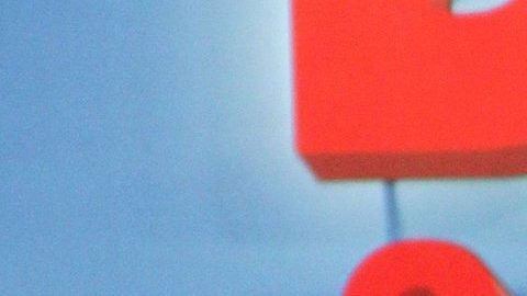 José Eduardo Derbez habló de cómo fue crecer con dos figuras paternas