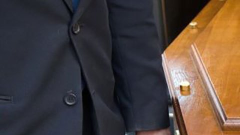 "Esta vez sí ha muerto": fallece mujer en Ecuador que empezó a respirar dentro del ataúd en su propio funeral