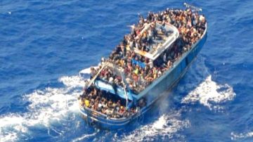 Naufragio en Grecia: unos 100 niños iban a bordo del barco, según los testimonios de los sobrevivientes