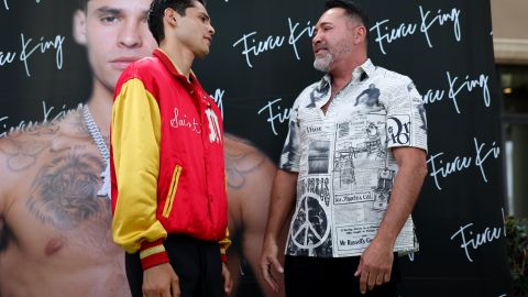 Ryan García y Óscar de la Hoya en Beverly Hills días antes de la pelea con Gervonta Davis.