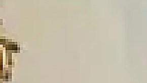 Fotos de documentos del gobierno hallados en cajas, parte de la acusación federal de 37 cargos contra el expresidente Donald J. Trump.