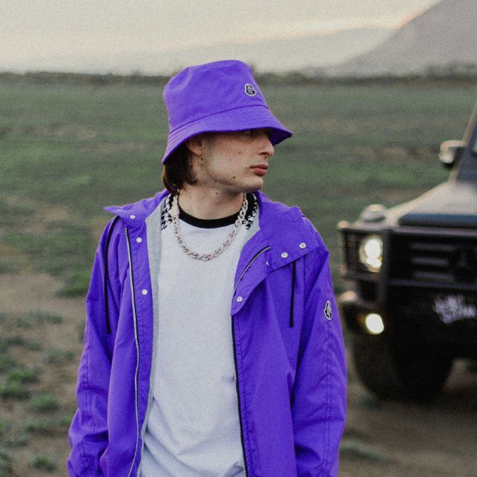 Peso Pluma, artista de regional mexicano, nominado a Premios Juventud 2023.