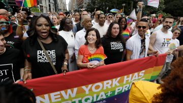 Nueva York declarada refugio para los jóvenes trans de EE.UU. durante su marcha del Orgullo