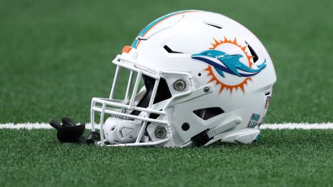 Casco de los Miami Dolphins.