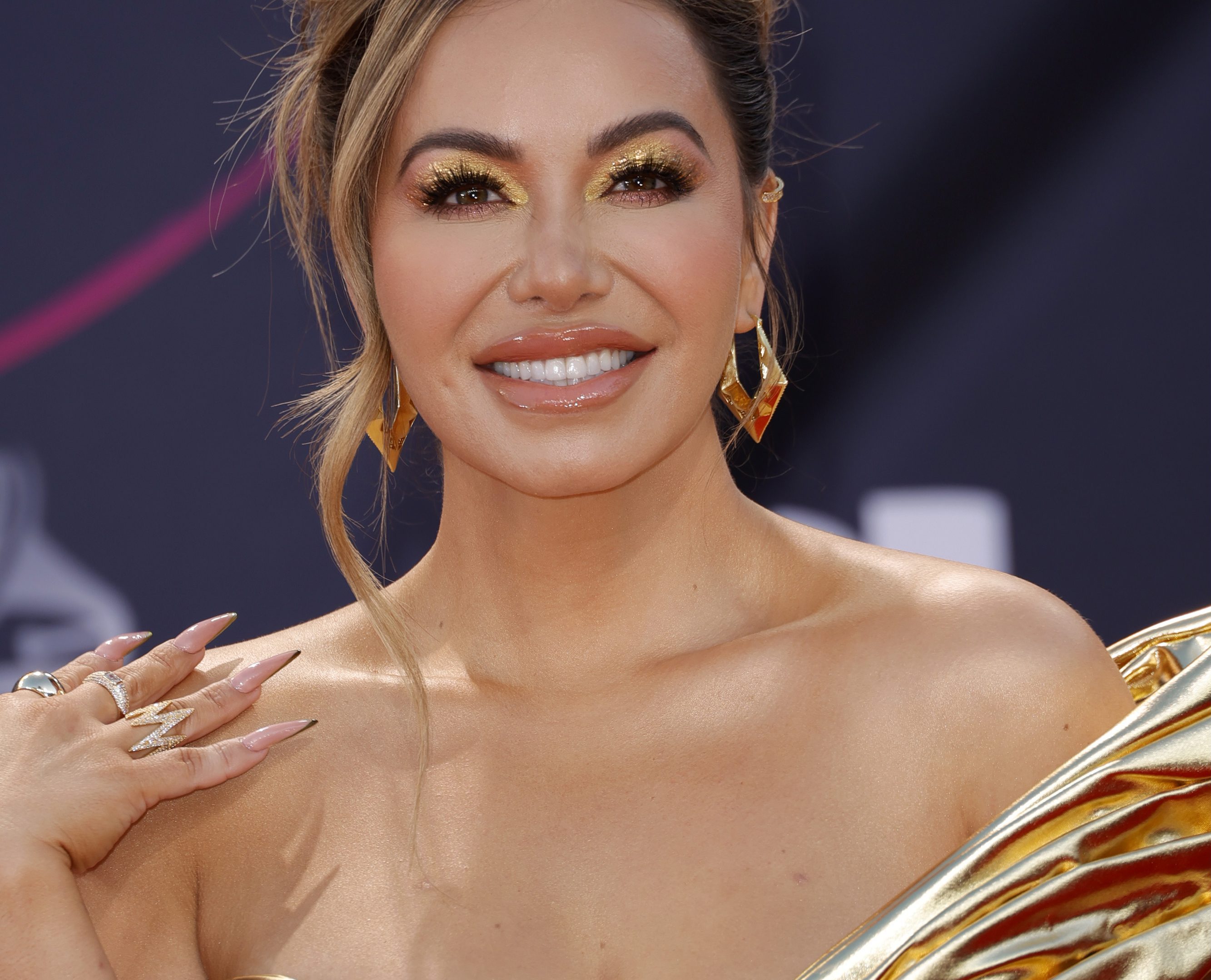 Chiquis Rivera Opens Her Bikini On Instagram To Publicize Her New Line Of Swimsuits Imageantra