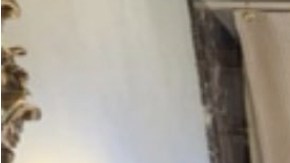 Cajas de documentos apiladas en un baño en Mar-a-Lago.