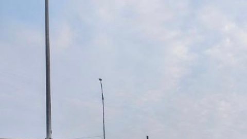 Se derrumbó un puente de la I-95 en Filadelfia tras el incendio de un camión
