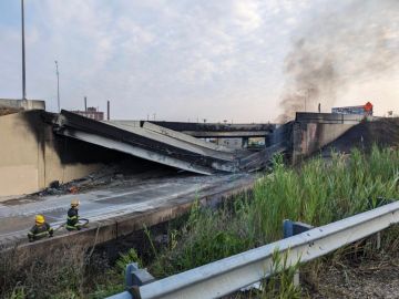 Se derrumbó un puente de la I-95 en Filadelfia tras el incendio de un camión