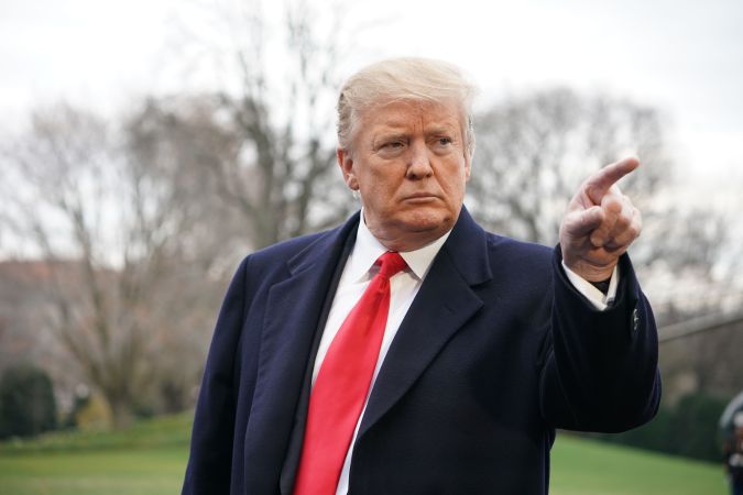 Trump debe aparecer ante la corte en Miami por el caso de los documentos clasificados.