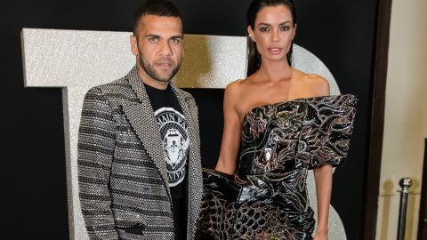 Dani Alves junto a Joana Sanz.