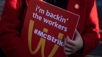 LONDON, ENGLAND - NOVEMBER 12: Union members and several McDonalds workers protest outside a McDonalds drive through restaurant on November 12, 2019 in London, England. Workers from six London branches of the global fast food chain McDonalds went on strike today demanding guaranteed hours, £15 per hour wage, union recognition and an end to youth rates of pay. They were joined by Shadow Secretary of State for Exiting the EU, Keir Starmer, and will take their protest to Downing Street later today. (Photo by Dan Kitwood/Getty Images)