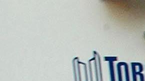 Choque de autobús con camión en Canadá deja 15 personas y decenas de heridos