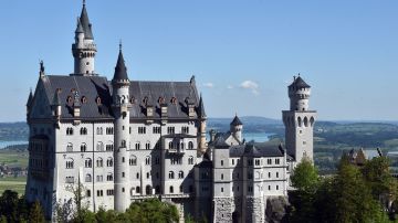 Una turista estadounidense murió y otra resultó herida tras haber sido atacadas cerca de un castillo en Alemania