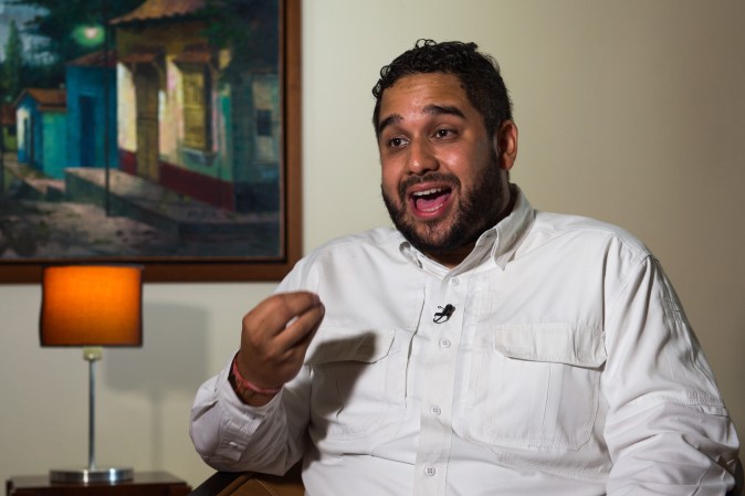 Nicolás Ernesto Maduro, hijo del presidente de Venezuela Nicolás Maduro, durante una entrevista con la agencia AFP. Foto: CRISTIAN HERNANDEZ/AFP vía Getty Images.
