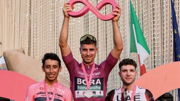 Peter Sagan celebra su triunfo en el Giro de Italia.