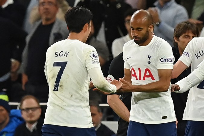 Lucas Moura, uno de los vinculados, ha perdido brillo en Europa.