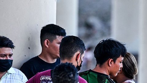 Migrantes en Texas rechazaron viajar en vuelos promovidos por Florida tras temor de que fueran de narcotraficantes
