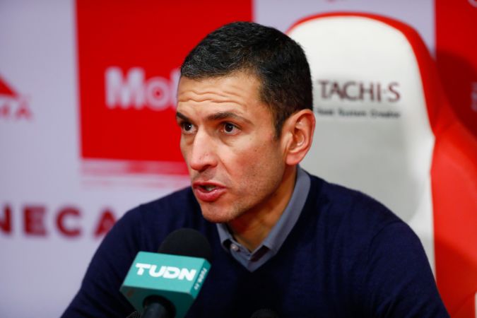 Jaime Lozano cuando dirigía a Necaxa. Foto: Leopoldo Smith/Getty Images.