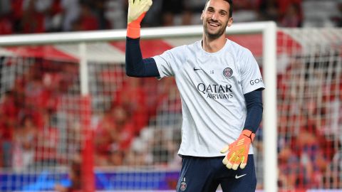 Sergio Rico, portero del PSG de Francia.