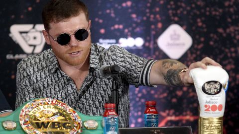 Canelo Álvarez expondrá sus cinturones ante Jermell Charlo.