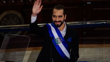 Nayib Bukele se inscribe a la precandidatura para reelegirse como presidente de El Salvador