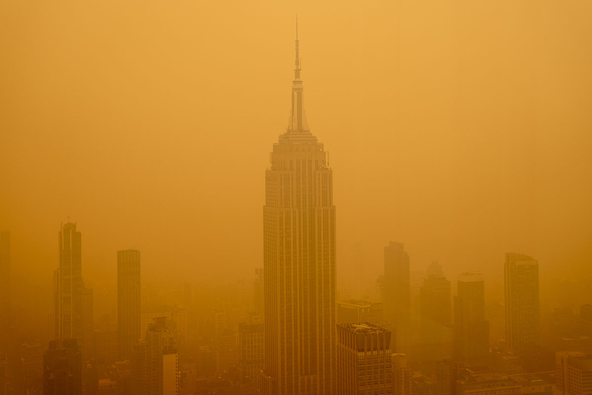 Nueva York amanece por segundo día con mala calidad del aire por incendios en Canadá.