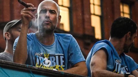 Pep Guardiola celebrando la obtención de la Champions League con el Manchester City.