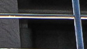 Sobrevivientes llegan al puerto de Kalamata, luego de que un bote que transportaba a decenas de migrantes se hundiera en aguas internacionales en el mar Jónico.