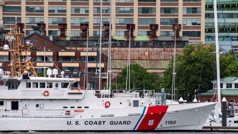 Sumergible desaparecido que exploraba restos del Titanic cuenta con 40 horas de oxígeno, señala la Guardia Costera