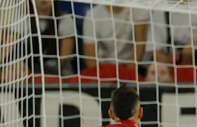 Cabezazo de Luis Díaz que superó a Ter Stegen para el 1-0 de Colombia. Foto: ODD ANDERSEN/AFP via Getty Images.
