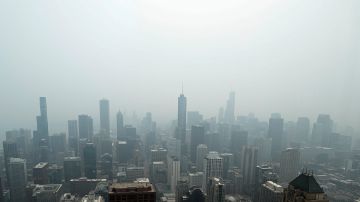 Humo de incendios en Canadá azota a Chicago, donde calidad del aire ya se encuentra entre las peores del mundo