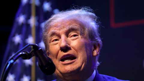 Más problemas para Trump; juez permite que escritora Caroll reclame compensación extra por burlas en TV