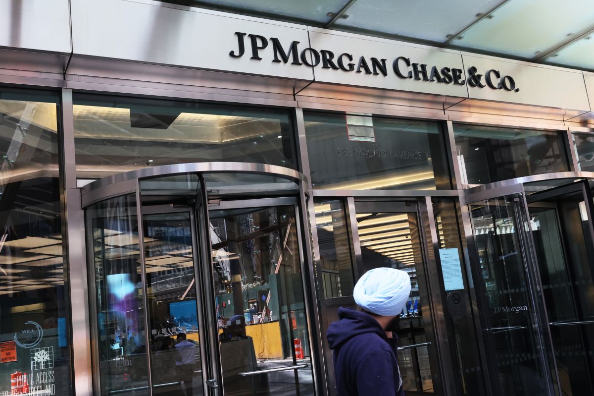 Jpmorgan Chase Llega A Un Acuerdo De 290 Millones Con Una Víctima De Jeffrey Epstein La Opinión 