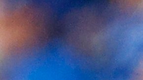 Mookie Betts reacciona tras batear uno de sus cuatro hits. A su lado, Anthony Rizzo.