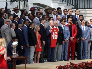 Presidente Joe Biden con los jugadores de Kansas City Chiefs en la Casa Blanca.
