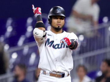 Luis Arráez con Miami Marlins.
