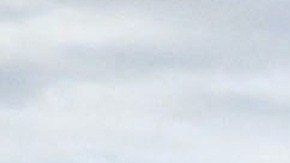 Aerolínea causa polémica y amenaza a azafatas si suben de peso