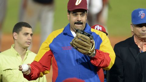 Nicolás Maduro durante la Serie del Caribe 2014.