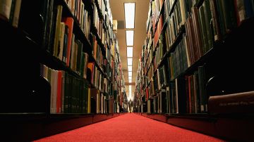 La censura de libros en bibliotecas públicas va en aumento en Estados Unidos.
