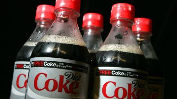 OMS alerta por el edulcorante de aspartamo como posible carcinógeno, popular en bebidas light