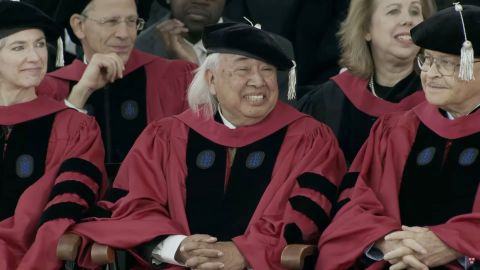 Hugo Morales, fundador de Radio Bilingue es honrado por la Universidad de Harvard. (Cortesía)