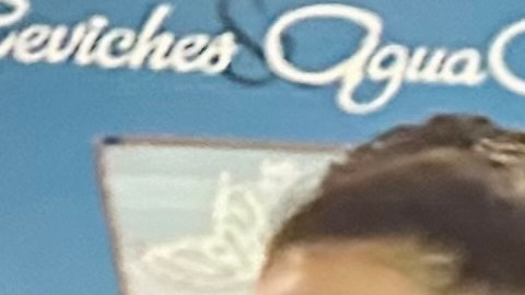 Imelda quien lidera los resultados de la elección para concejal de Los Ángeles por el distrito 6 del Valle de San Fernando, fue muy felicitada la noche de la elección.(Araceli Martínez/La Opinión)