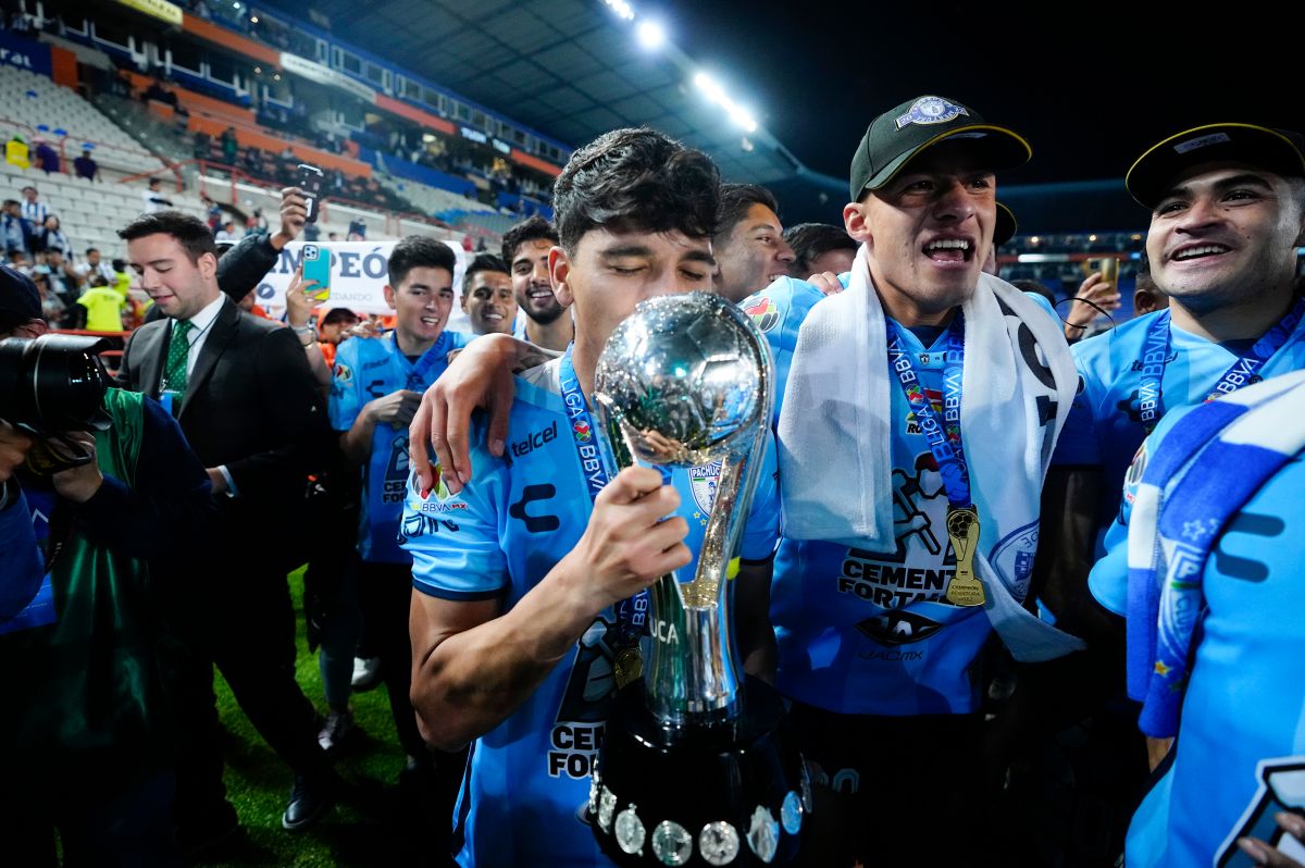 Kevin Álvarez fue campeón con pachuca en el Torneo Apertura 2022.