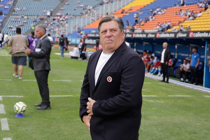 Miguel Herrera durante partido de Xolos de Tijuana. Foto: Imago7/Imelda Medina.