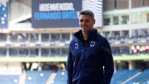 Fernando Ortiz en su presentación con Rayados.