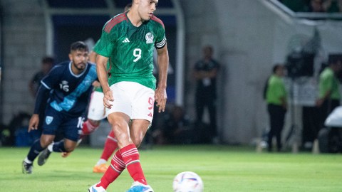 Jiménez llegó a 30 goles en el Tri.
