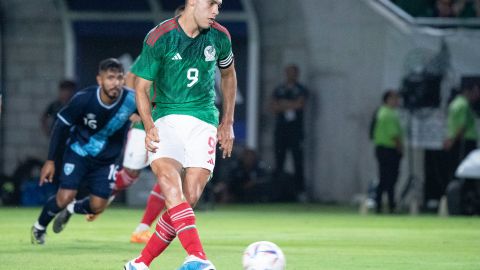 Jiménez llegó a 30 goles en el Tri.