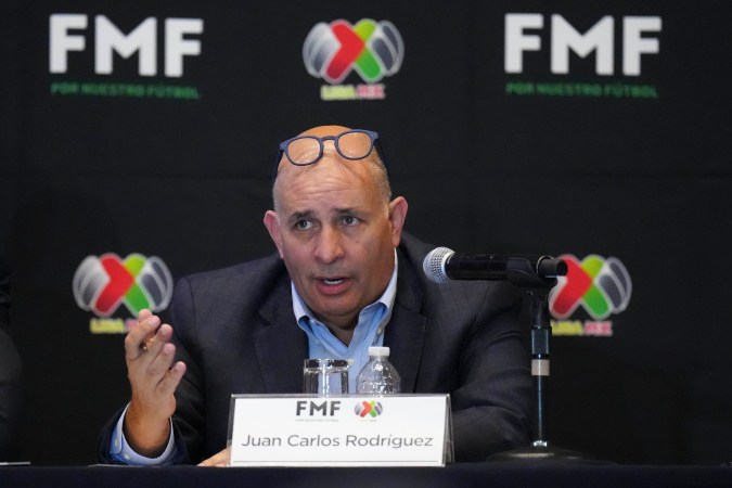 Juan Carlos Rodríguez Bas, durante su presentación como Comisionado Presidente de la Federación Mexicana de Futbol, celebrada en el Hotel Intercontinental. Foto: Imago7/ Rafael Vadillo.