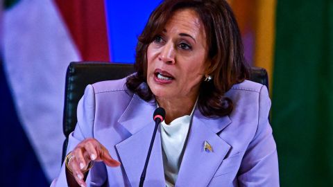 Kamala Harris defiende el derecho al aborto